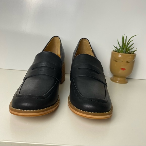 SALE New Korks Black Leather Loafers with Wooden Heel - Picture 2 of 8